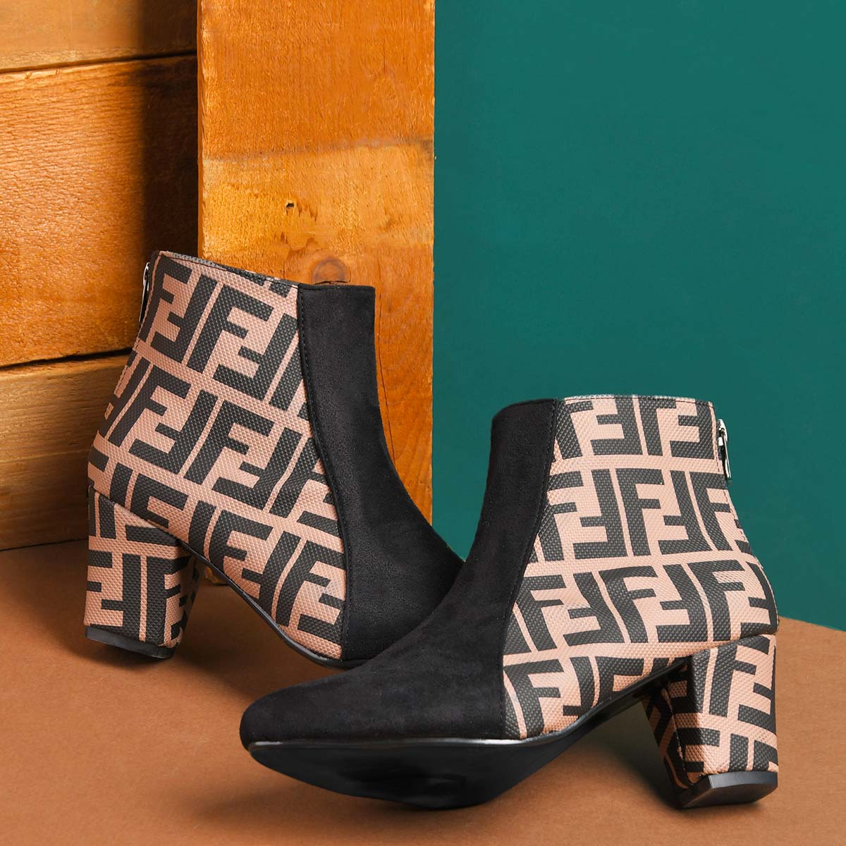 بوت پاشنه دار دخترانه مدل Fendi
