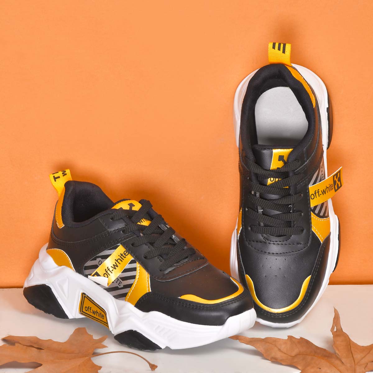 كفش دخترانه off whit مدل Adler