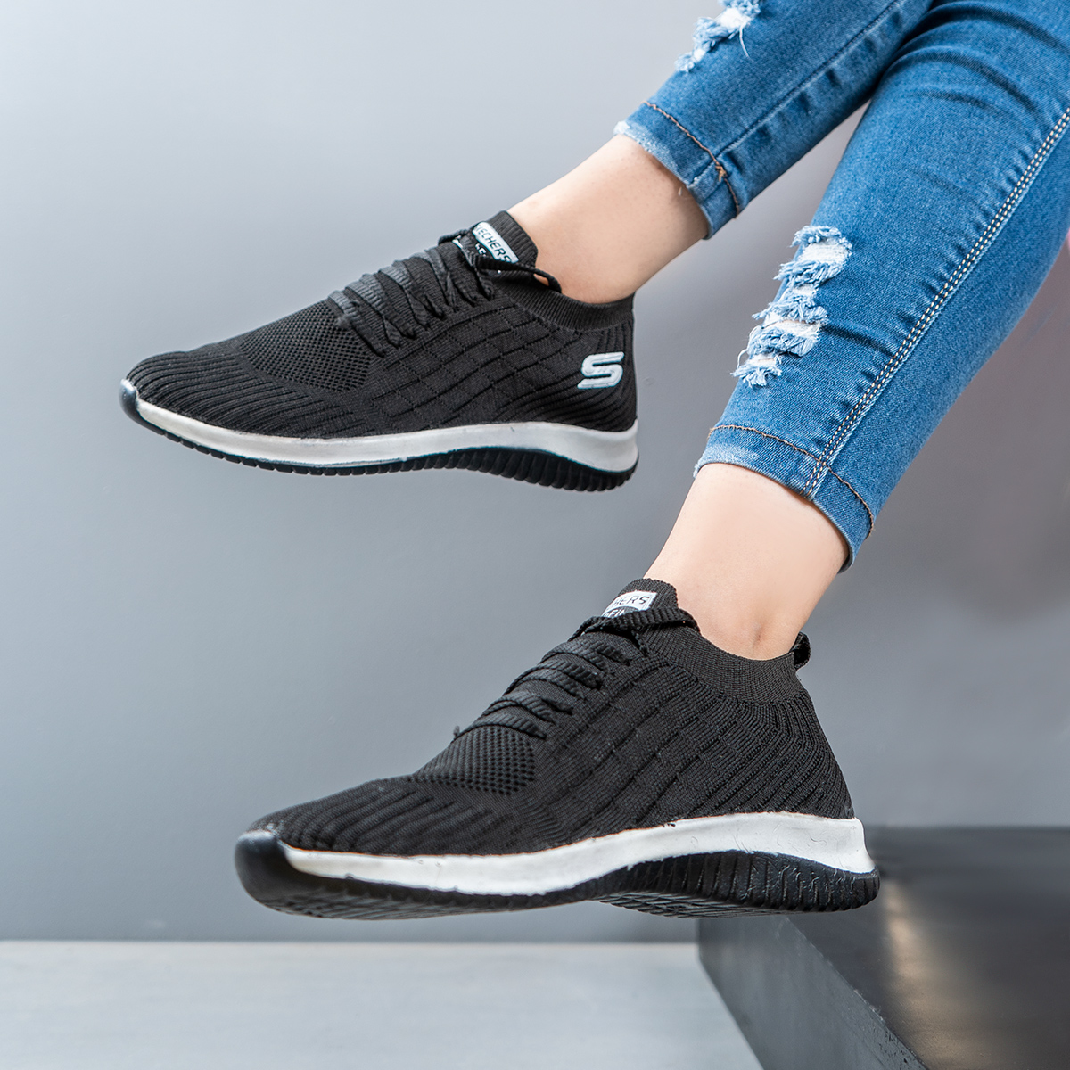 کفش ورزشی اسکیچرز زنانه مدل Evana