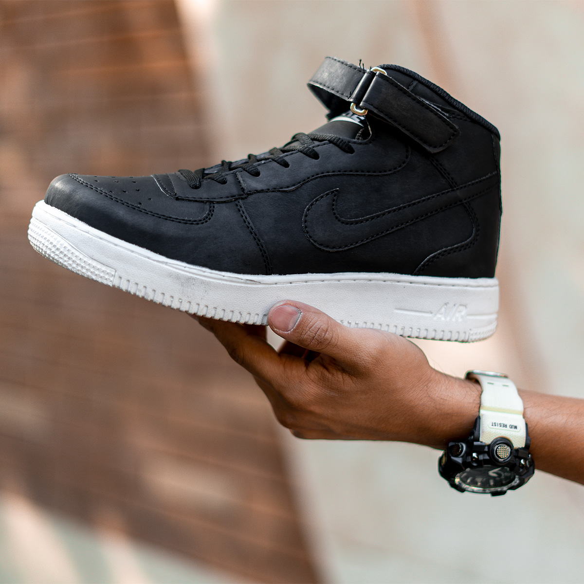 نیم بوت مردانه NikeAirمشکی زیره سفید مدل Force