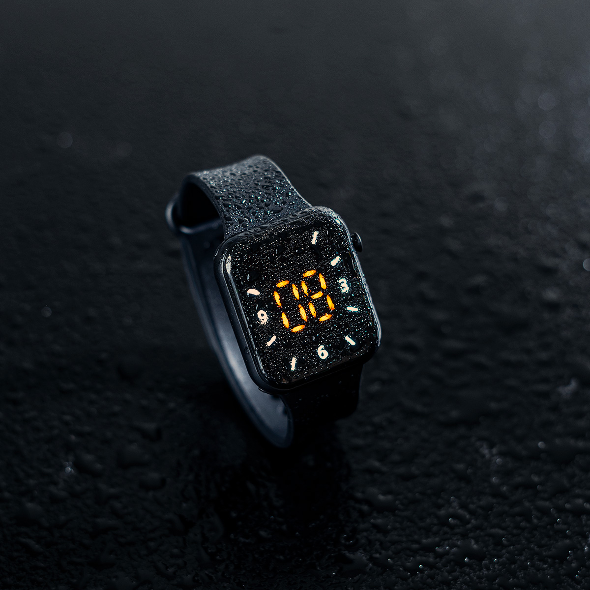 ساعت LED مشکی مدل W800