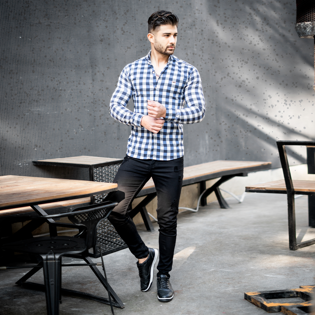 پیراهن مردانه چهارخونه آبی سفید مدل mika