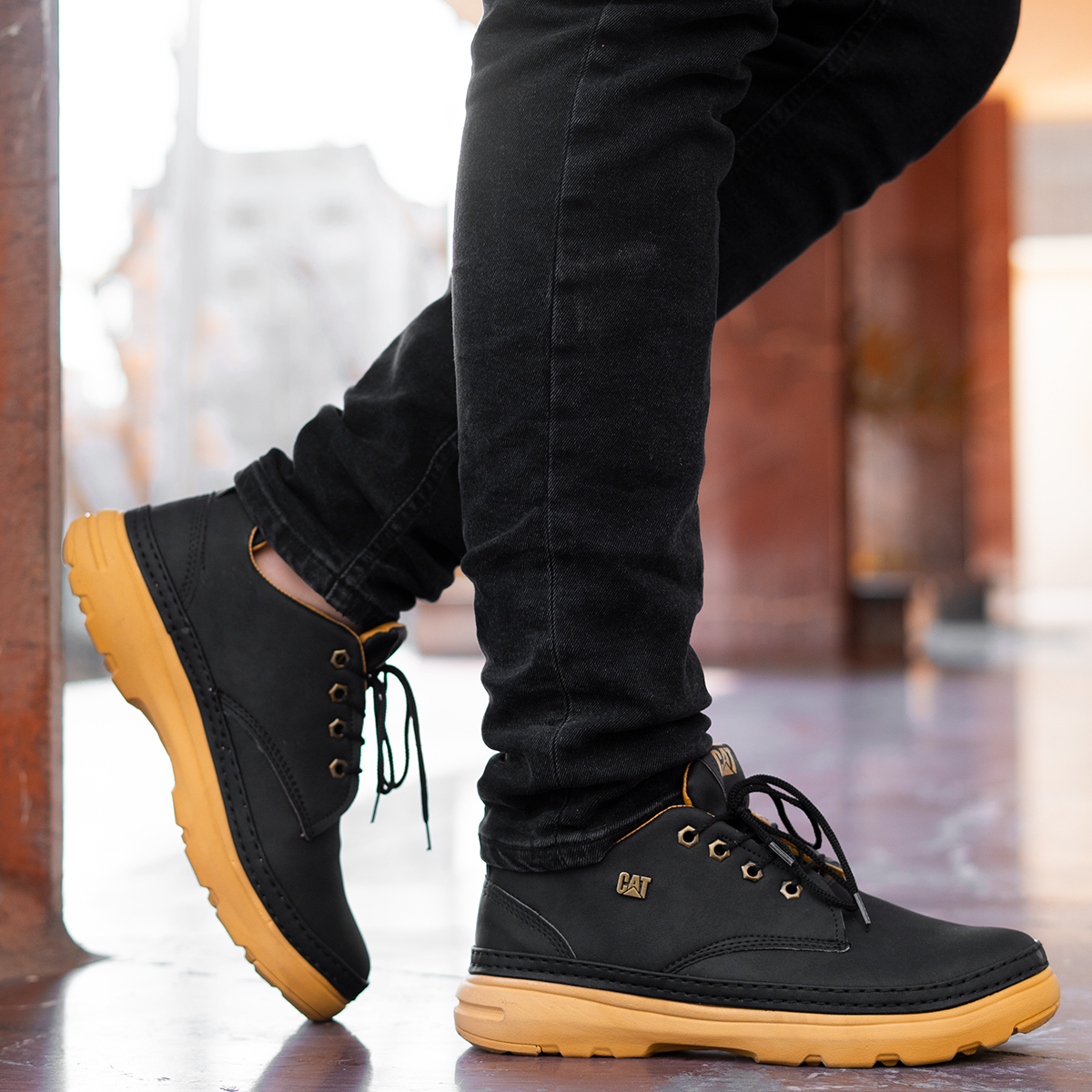 کفش تخت CAT مشکی مردانه مدل Magno