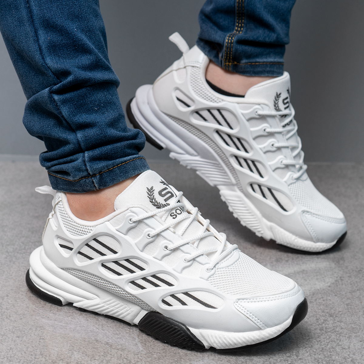 کفش ورزشی مردانه سفید مدل Karvand