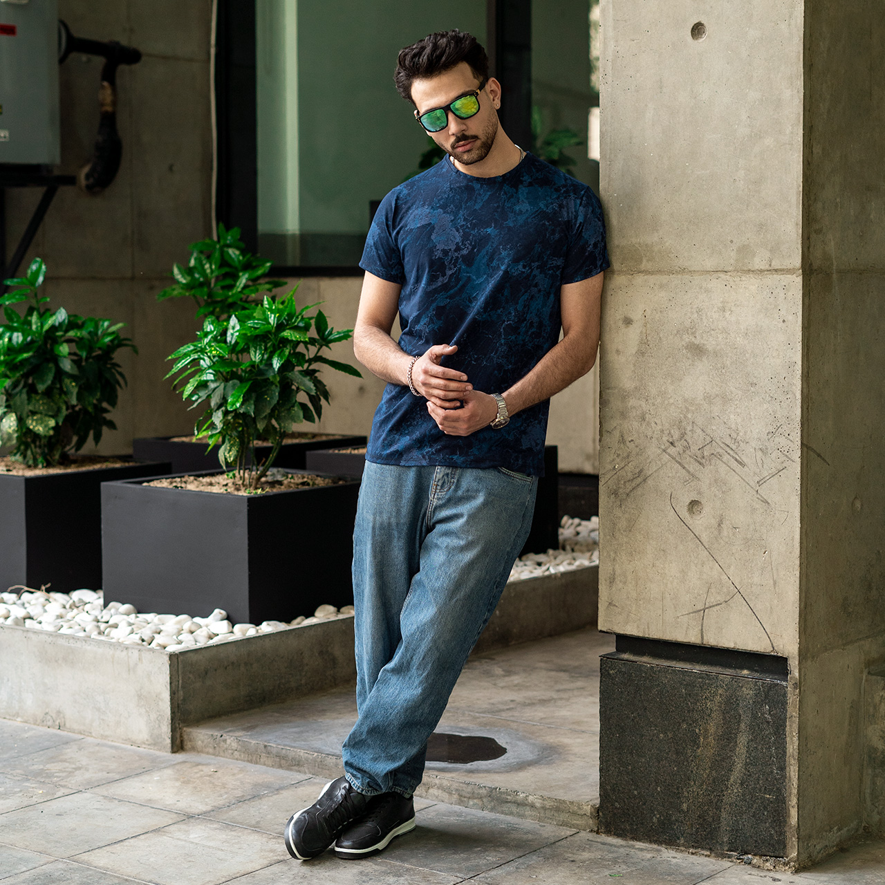 تیشرت مردانه سرمه ای آبرنگی مدل 61