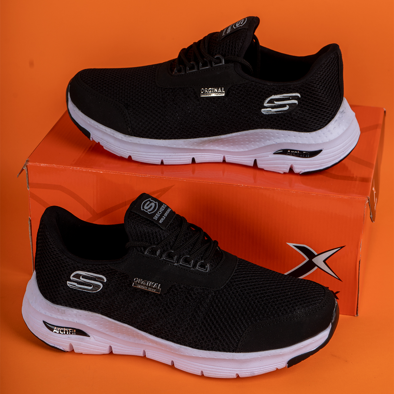 کفش اسکیجرزمردانه مشکی زیره سفید مدل zigzag