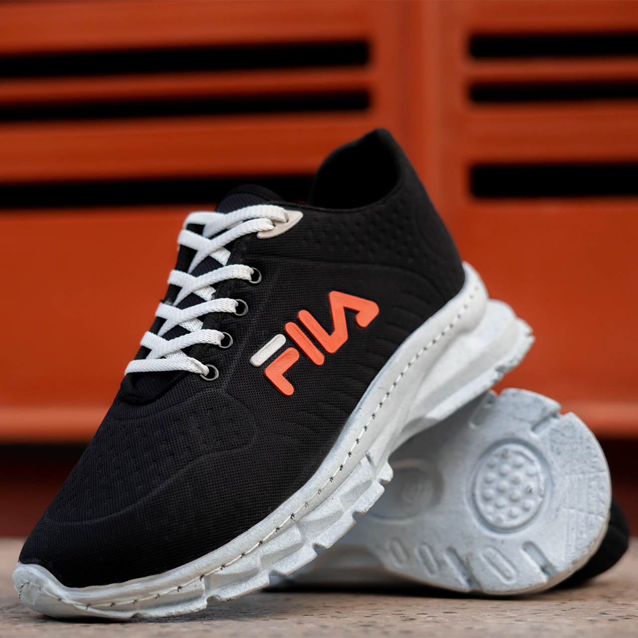 کفش ورزشی(T) فیلا مشکی مردانه مدلF61