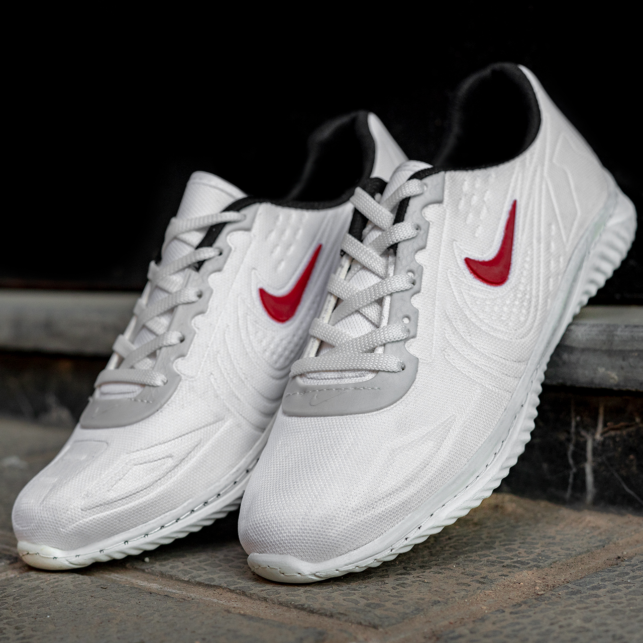 کفش ورزشی (T) مردانه نایک سفید مدلA11