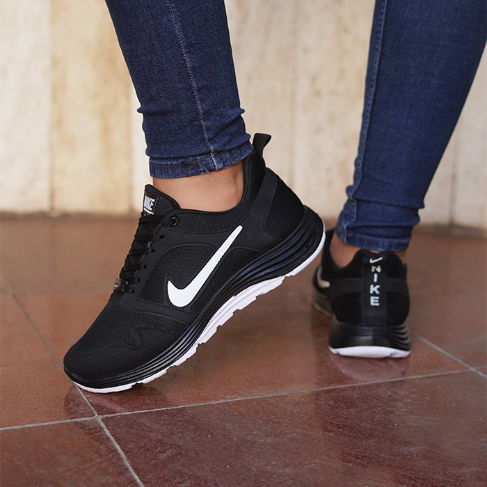 کفش ورزشی مردانه مشکی سفید مدل Rabin