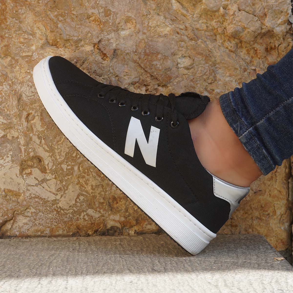 کفش نیوبالانس مردانه مشکی مدل Nami