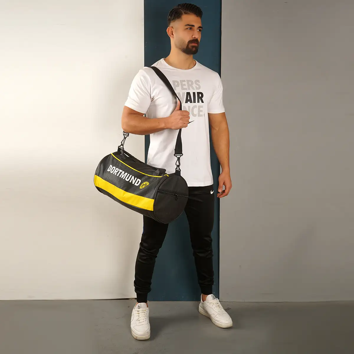 کیف ورزشی مشکی زرد مدل Dortmund