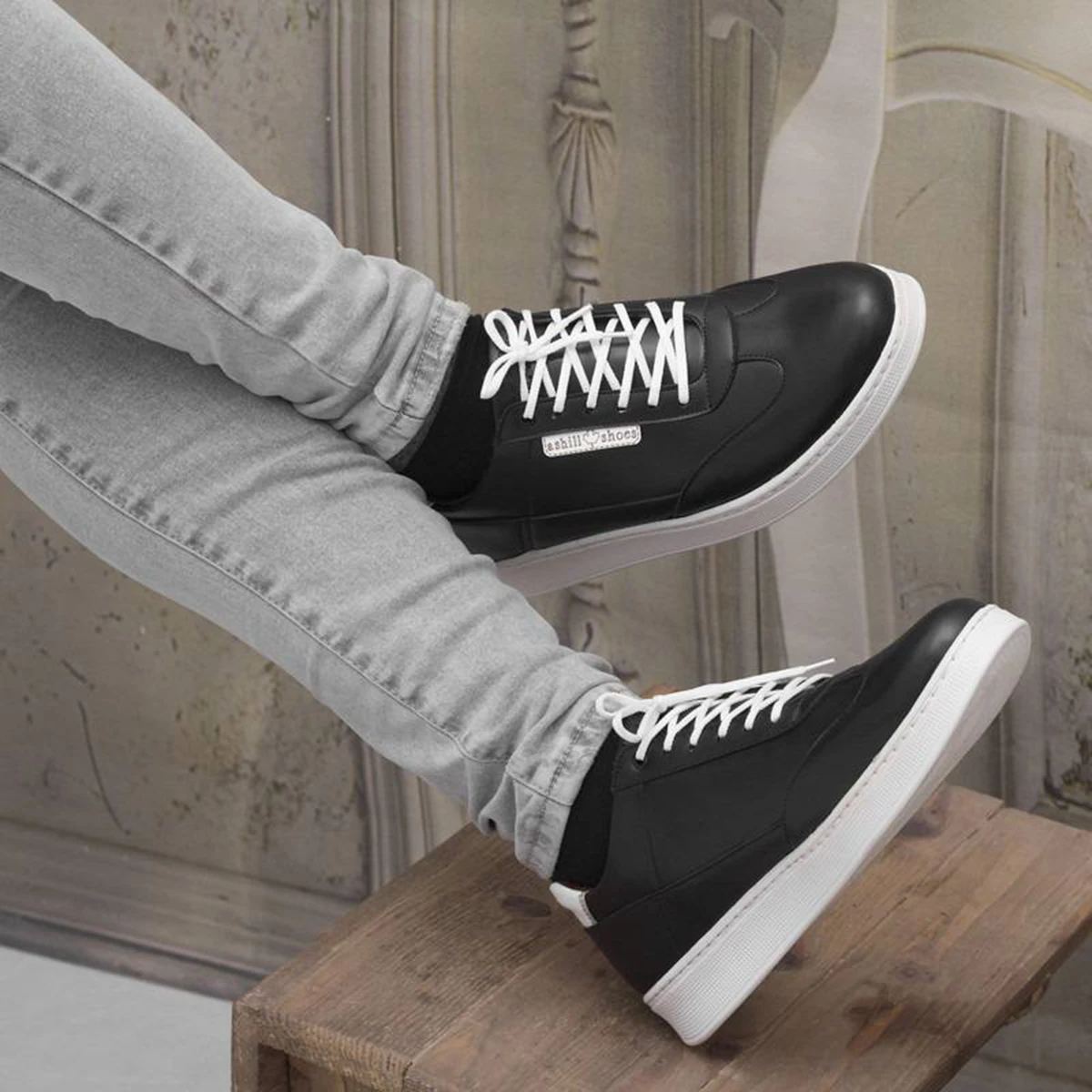 کفش تخت مردانه مشکی زیره سفید مدل Farhad