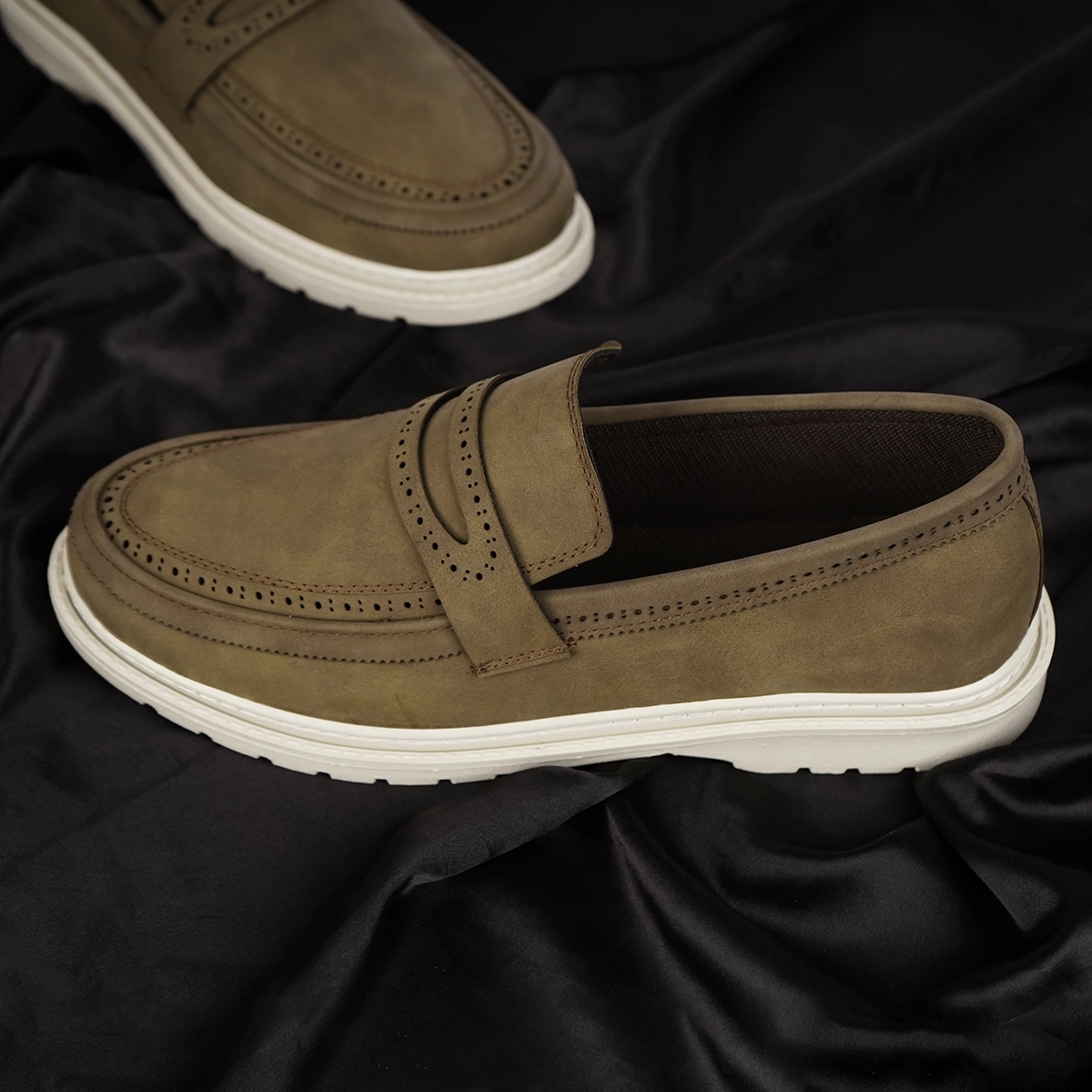 کفش تخت مردانه خاکی مدل Erfan