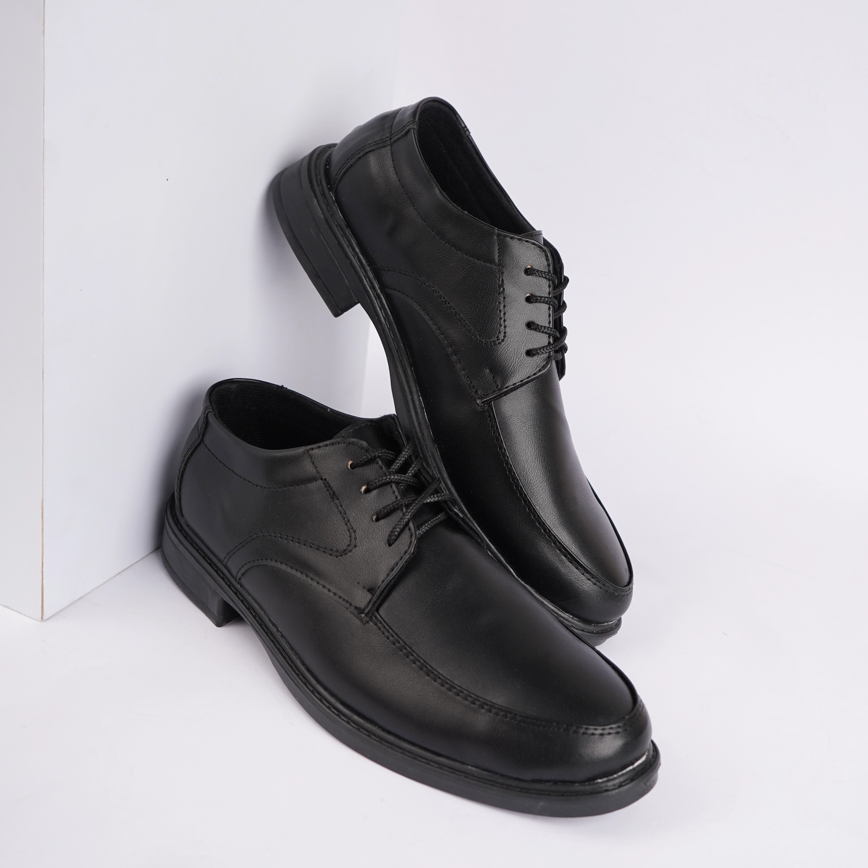 کفش رسمی بندی ساده مردانه مدل armin