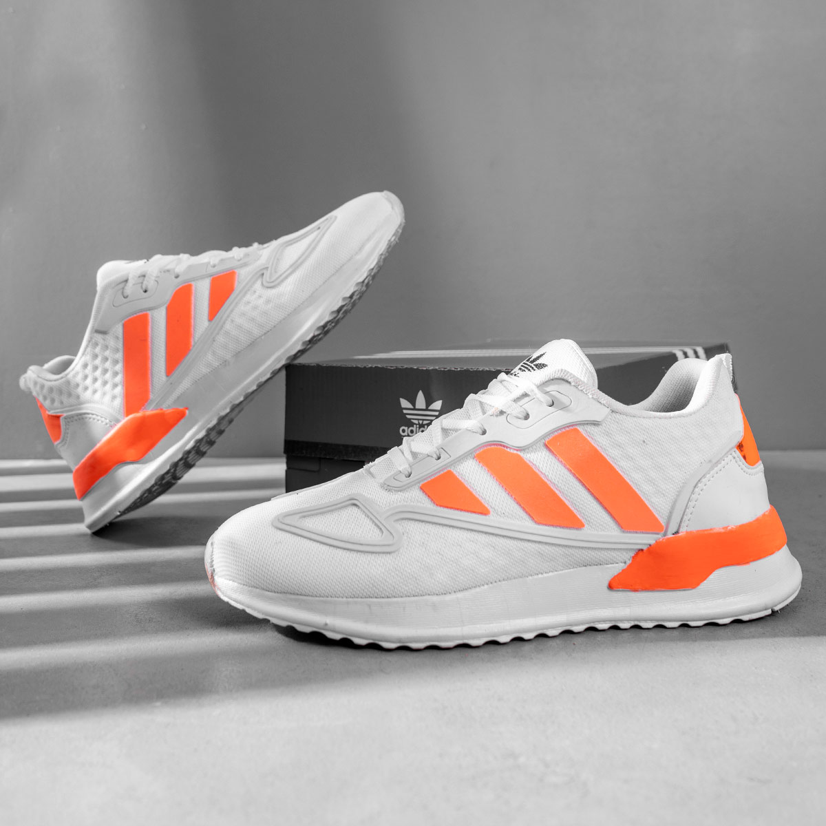 کفش ورزشی Adidas مردانه سفید نارنجی مدلSiban