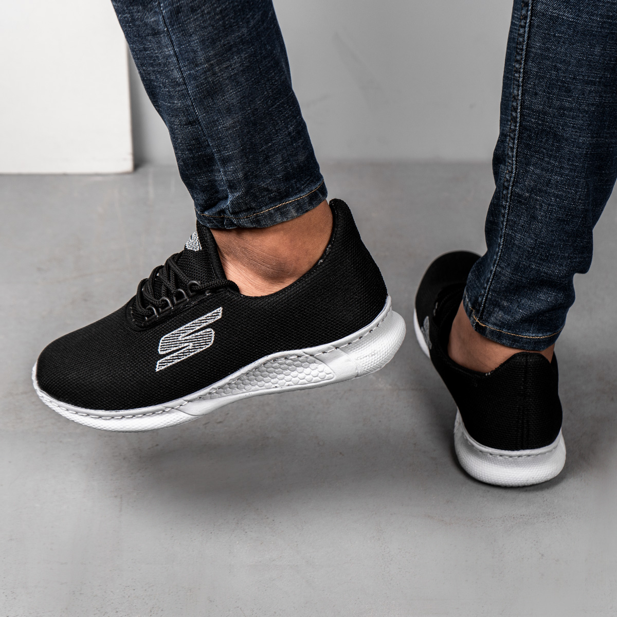 کفش ورزشیSkechers مردانه مشکی مدل Kito(T)