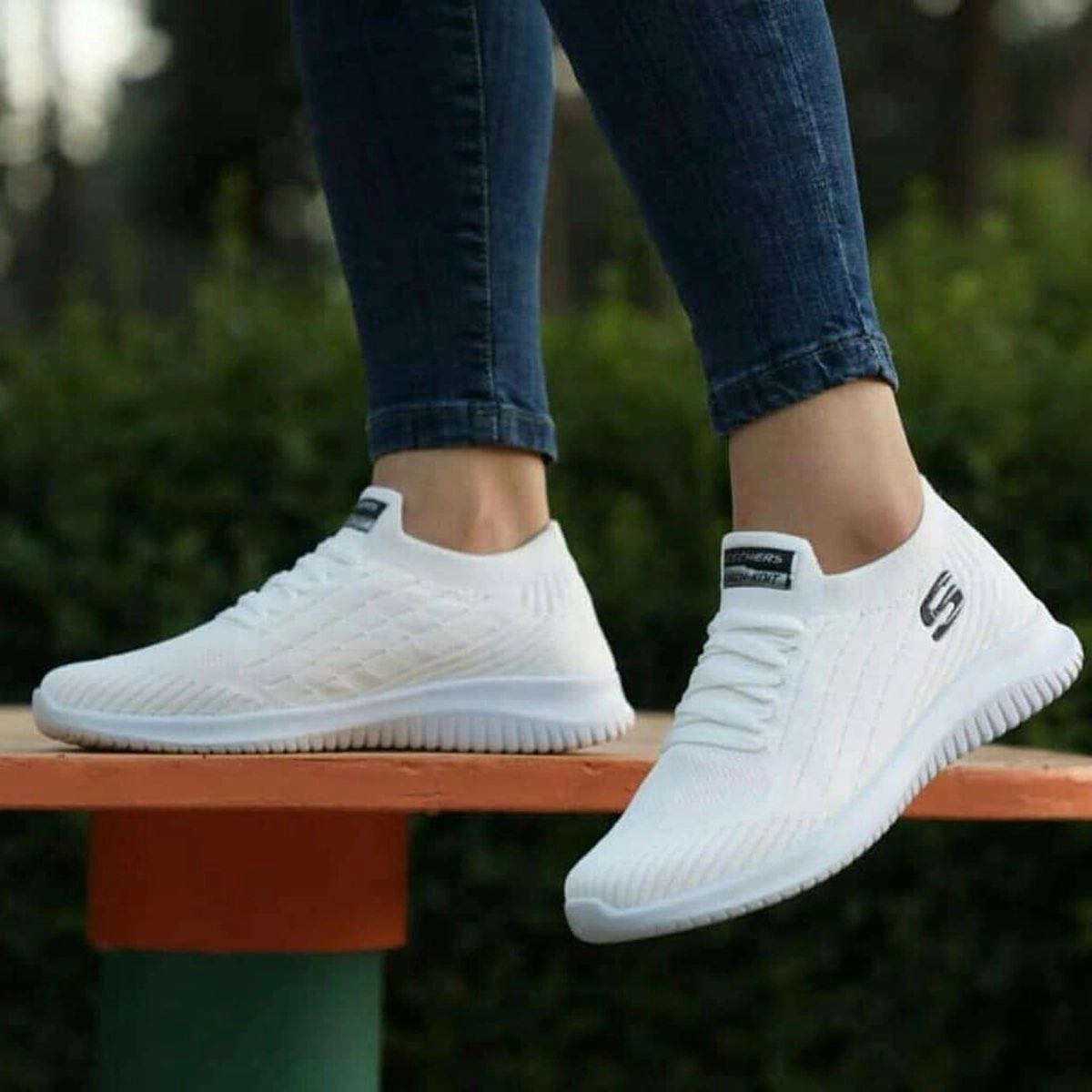 کفش ورزشی SKECHERS سفید زنانه مدل Helena